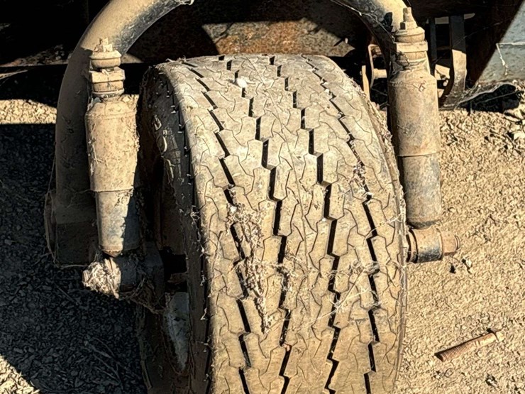 ez-go-golf-cart-image-10