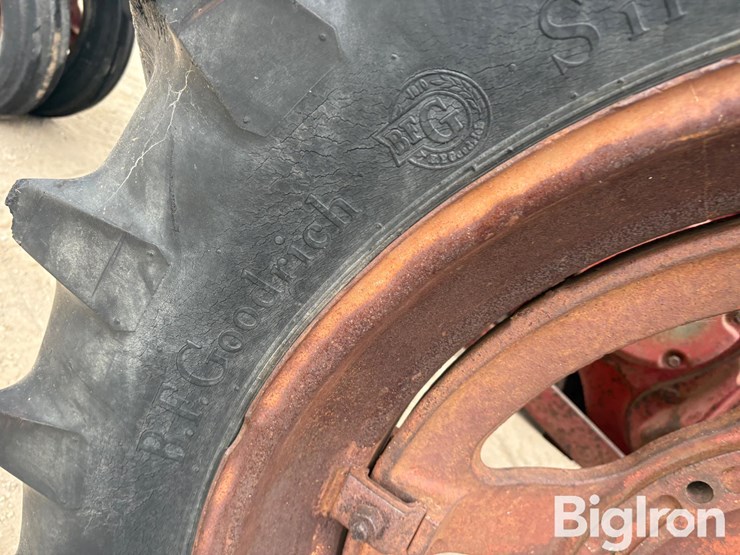 1957-international-b-image-10