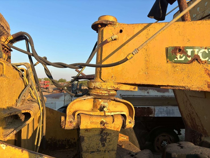 euclid-tractor-tanker-image-29