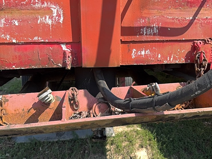 red-dump-trailer-image-2