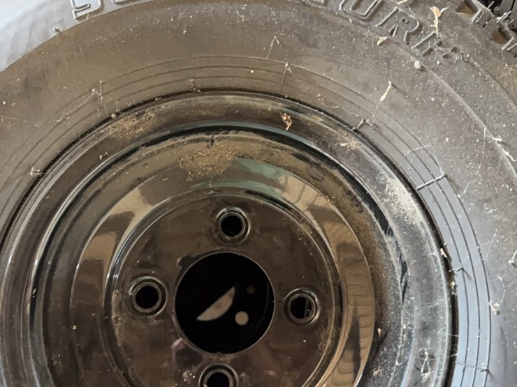 new-pair-of-20x10-8-tire-with-4-lug-wheel-image-2