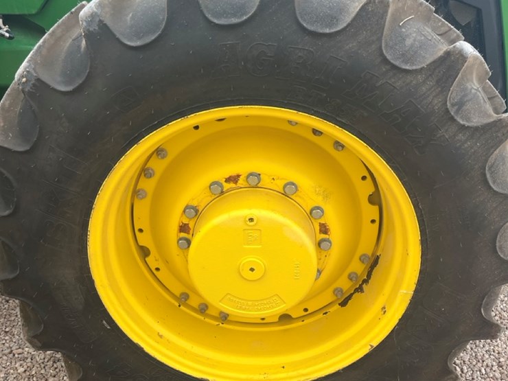 john-deere-8r-310-image-15