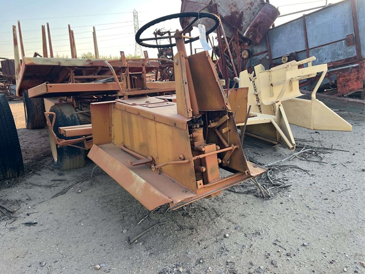 self-propelled-bale-accumulator-image-4