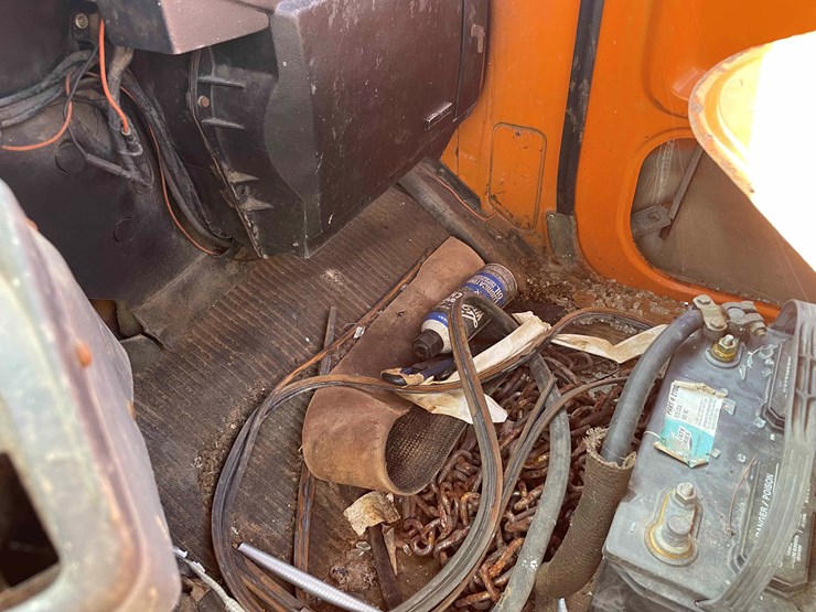 1984-ford-8000-image-56