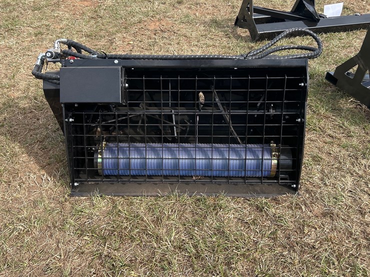 #466-•-quick-attach-mixing-bucket-image-3