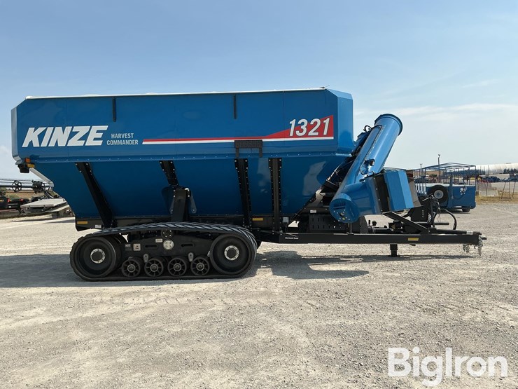 2022-kinze-1321-grain-cart-image-4