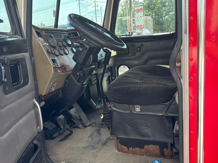 2003-peterbilt-roll-back-21ft-aluminum-bed-image-4