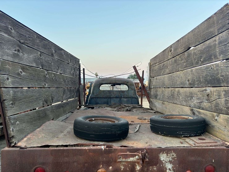 studebaker-stake-bed-truck-image-31