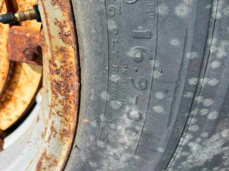 1956-massey-harris-444-image-20