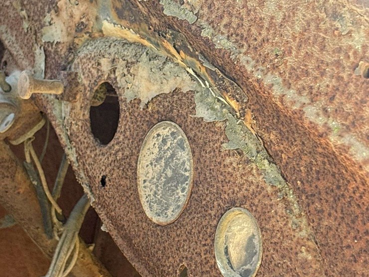 truck-cab-and-chassis-image-20