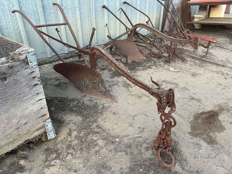 (5)-horse-drawn-implements-image-3