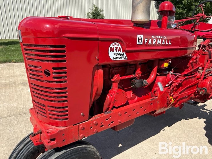1954-ih-farmall-super-m-ta-2wd-tractor-image-9
