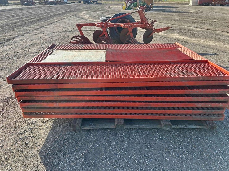 farrowing-crates-image-2