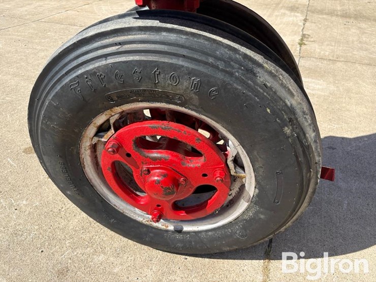 1954-ih-farmall-super-m-ta-2wd-tractor-image-17
