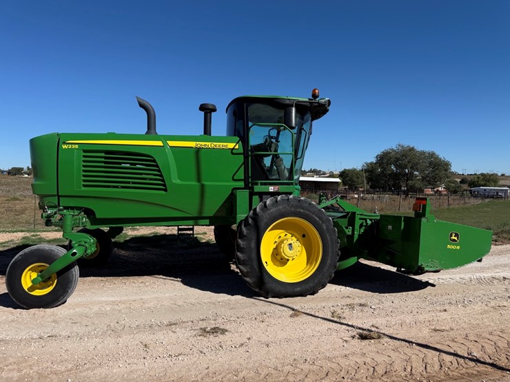 2019-john-deere-w235-image-47
