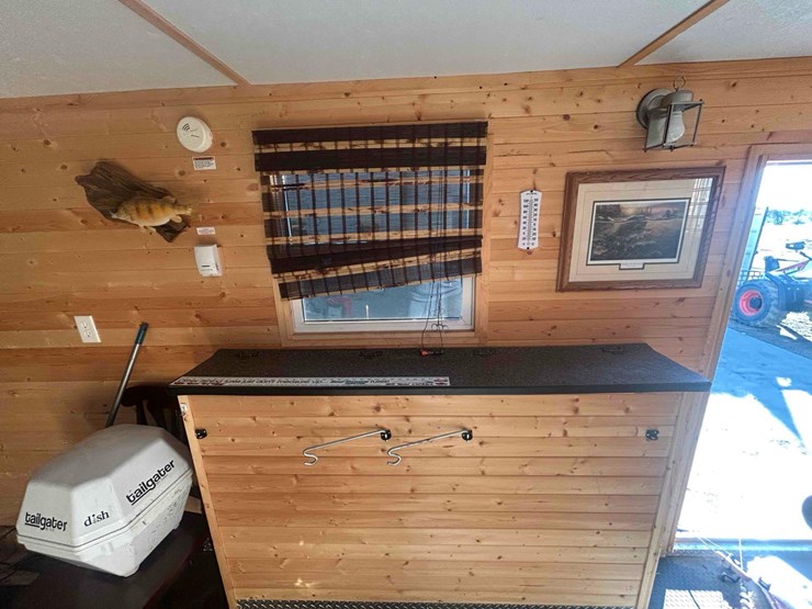 ice-castle-fish-house-image-13