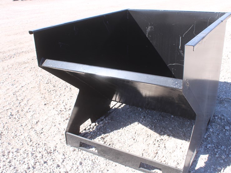 #4080-•-2-yard-skid-steer-hopper-with-fork-pockets-image-1
