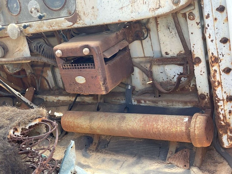 white-3000-truck-image-39