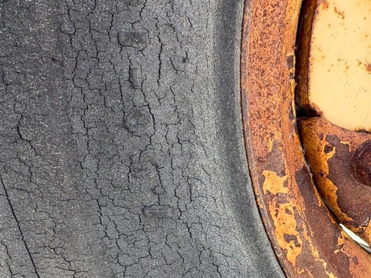 1956-massey-harris-444-image-14