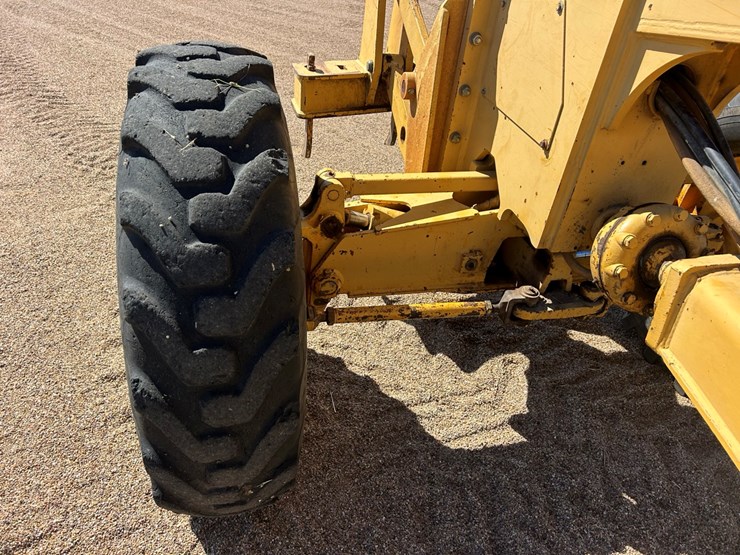 deere-770bh-image-21