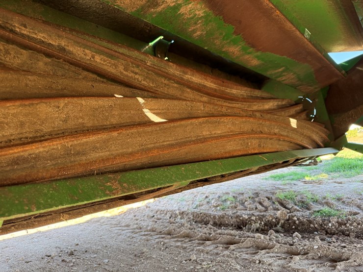 2019-john-deere-w235-image-20