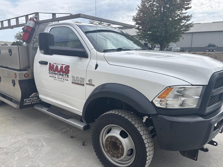 2016-custom-flatbed-image-11