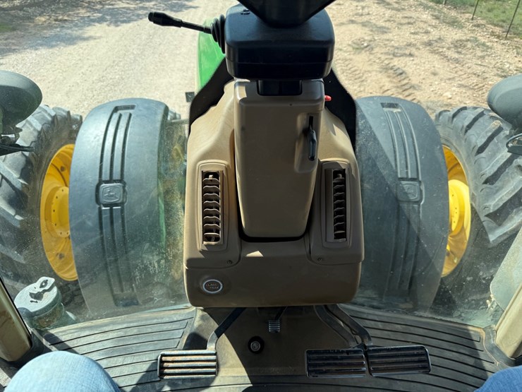 john-deere-8530-image-28