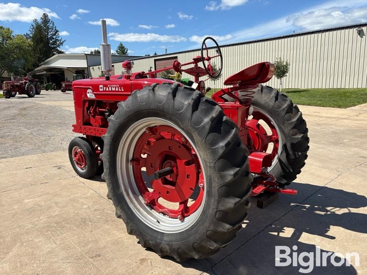 1954-ih-farmall-super-m-ta-2wd-tractor-image-7