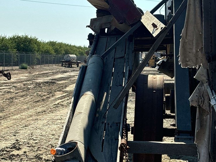 holt-36-combine-harvester-image-18