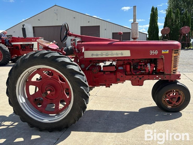 1957-case-ih-350-image-4