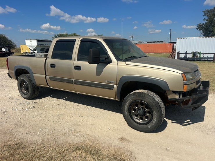 2004-chevrolet-2500-image-1