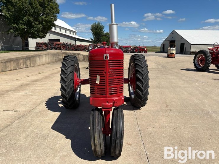 1953-ih-farmall-super-m-2wd-tractor-image-2