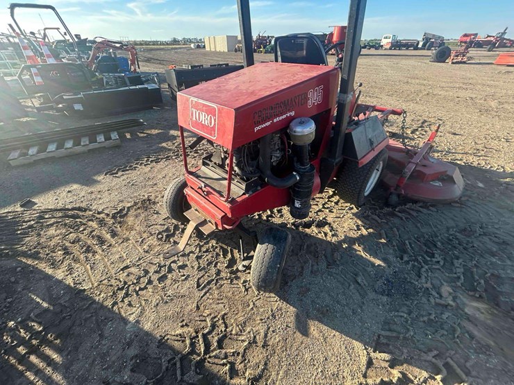 toro-groundmaster-345-mower-image-25