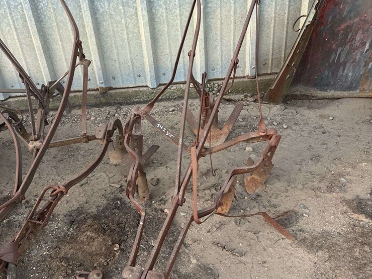 (5)-horse-drawn-implements-image-9