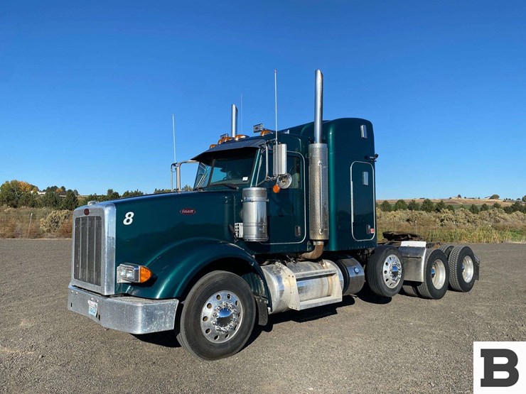2013-peterbilt-367-image-2
