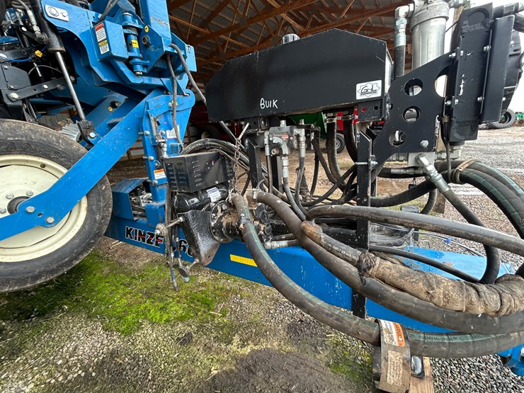 2010-kinze-3660-image-10