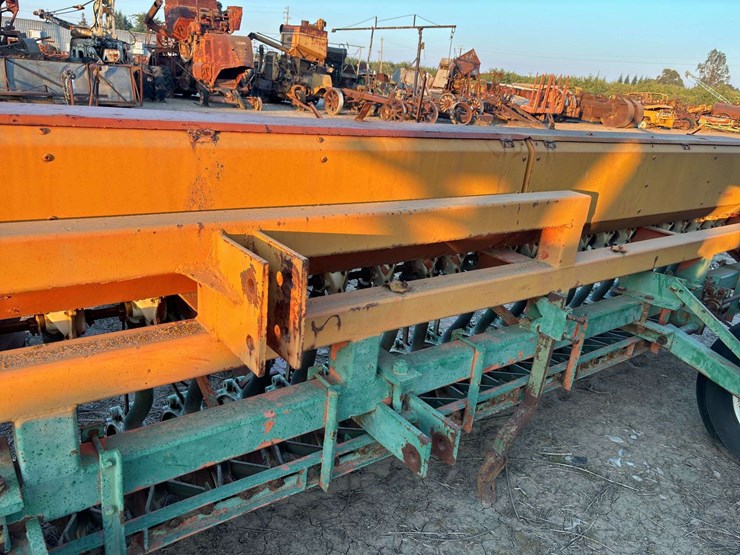 brillion-grain-drill-image-14