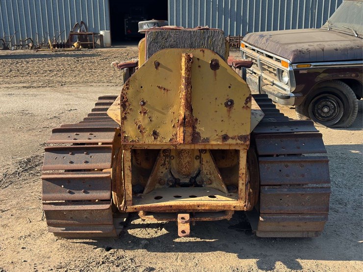 caterpillar-twenty-two-image-4