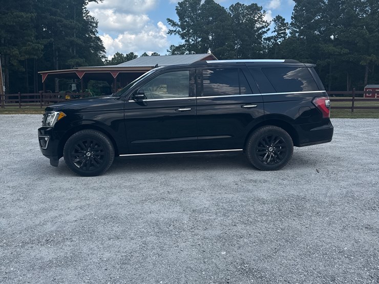 2019-ford-expedition-image-2