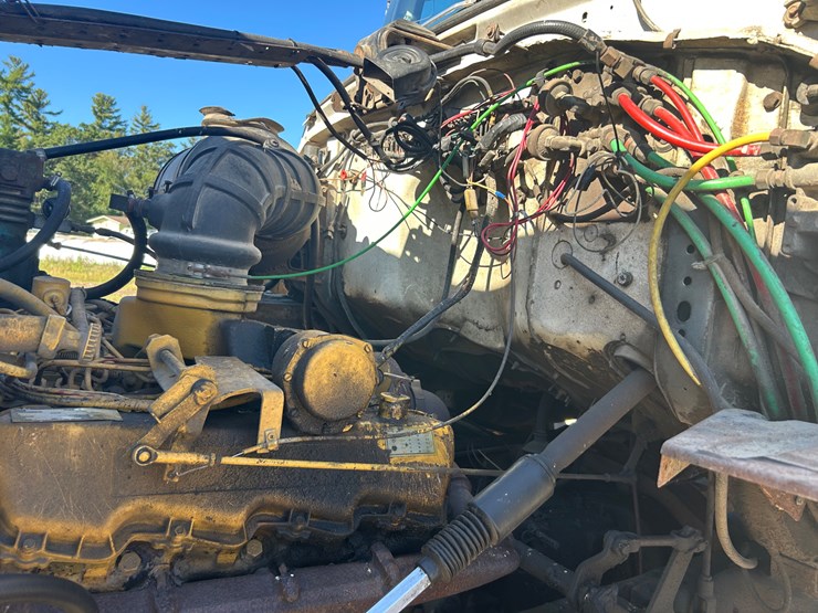 1987-ford-l8000-image-42