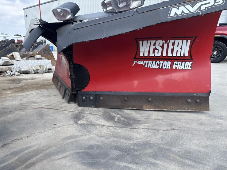 #5025-•-western-mvp3-ultra-finish-truck-v-plow-image-2