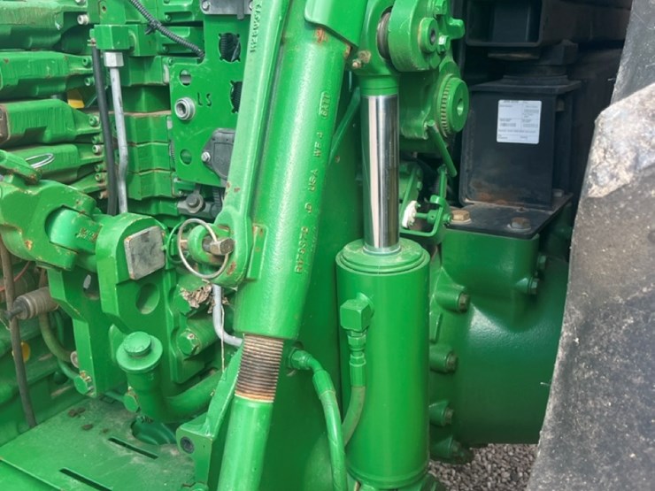 john-deere-8370r-image-28