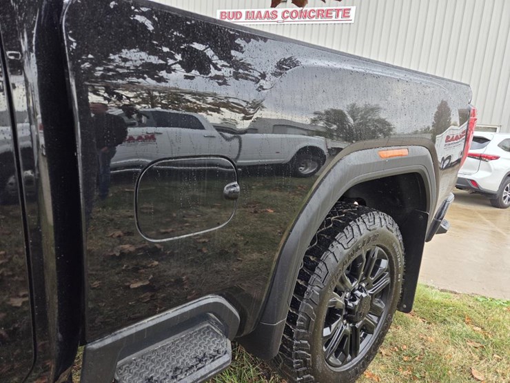 2023-gmc-3500hd-image-22