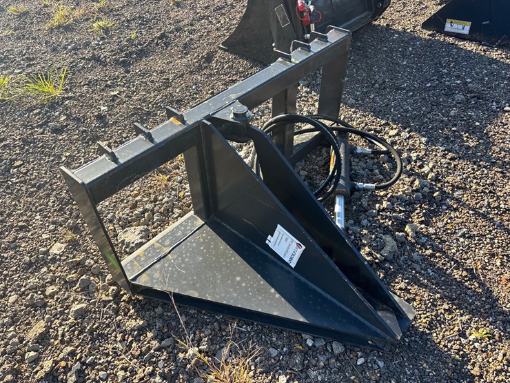 unused-jct-skid-steer-tree/-post-puller-image-1