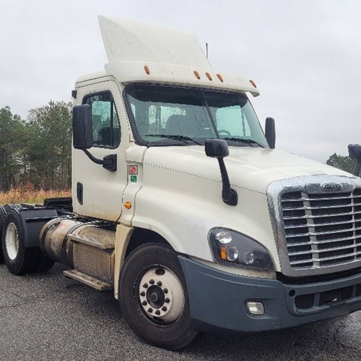 2018 FREIGHTLINER CASCADIA 125