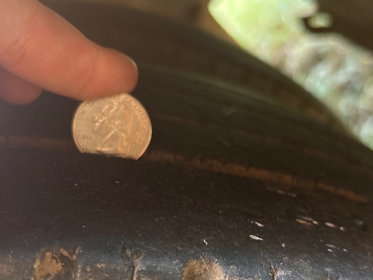 2012-freightliner-b2-image-19