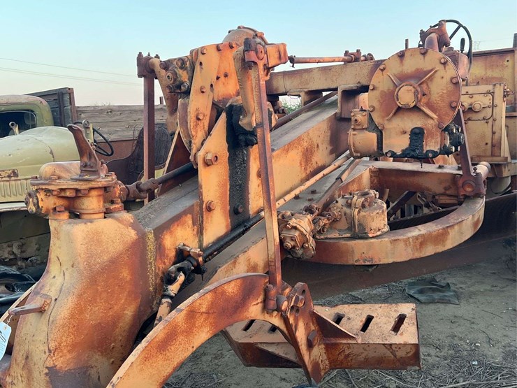 adams-road-grader-image-24