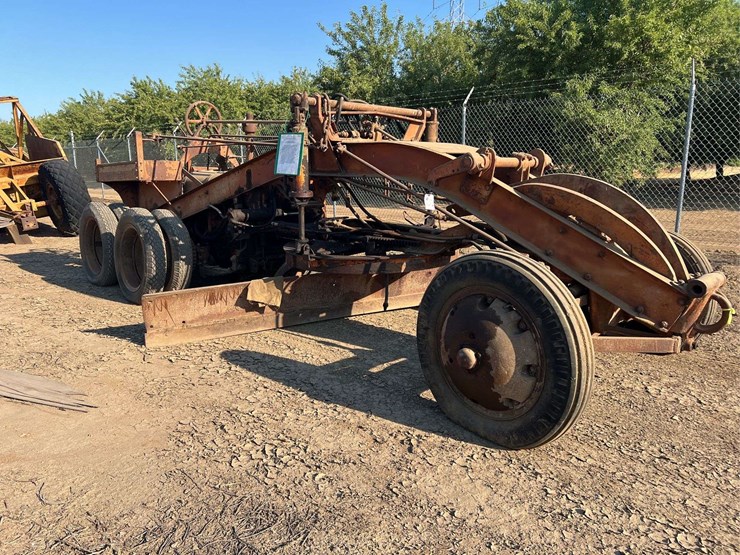 mccormick-road-grader-image-1