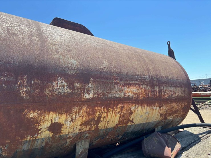 propane-tank-on-wagon-image-23