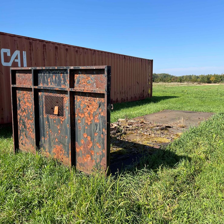 #1610 • 23' Steel Flatbed